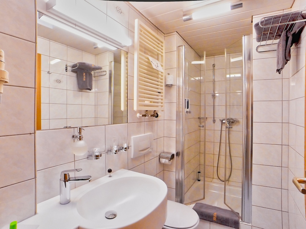 Standard Double or Twin Room, Balcony photo 3