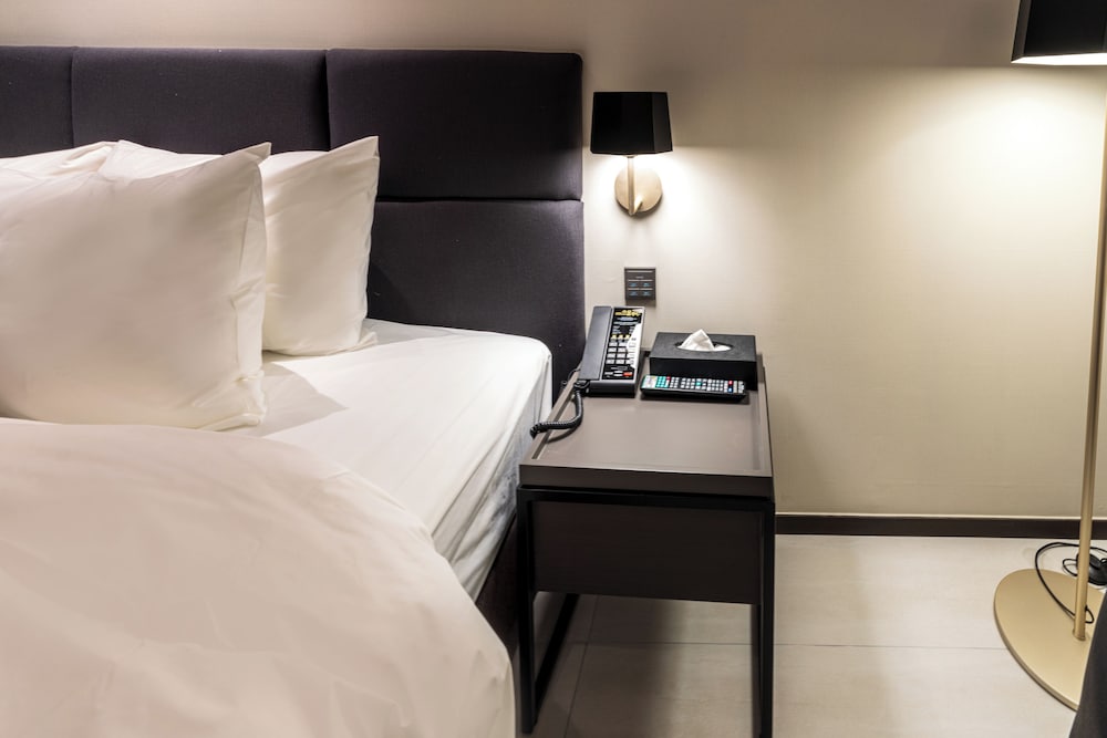 Deluxe Room, Balcony - Photo 5