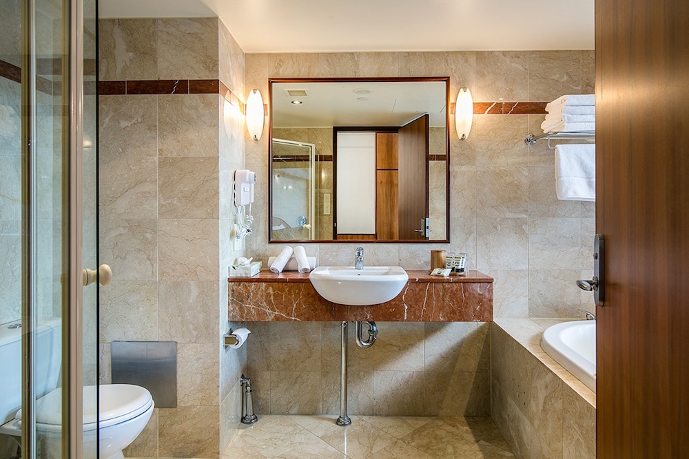 Deluxe Spa Room photo 2