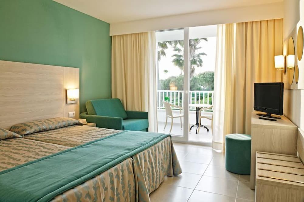 Habitación Doble con Balcón (3 adultos)
