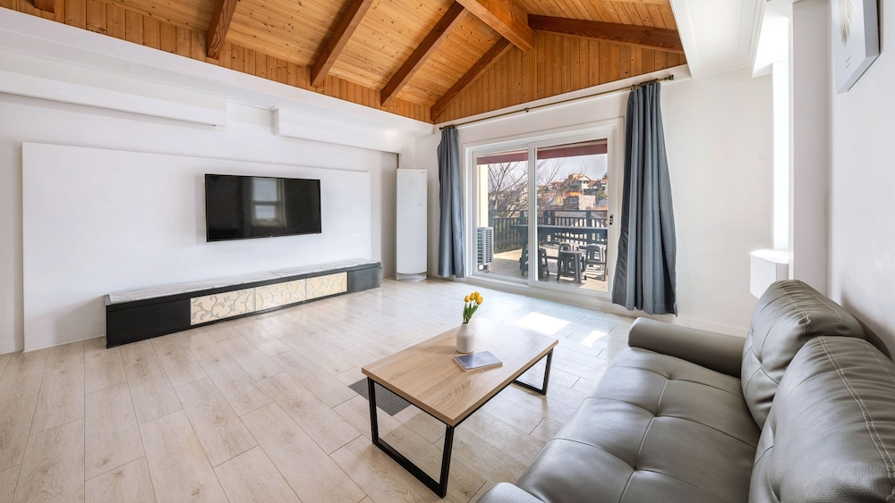 Basic Room, 2 Bedrooms (B, Room 204 (Spa/Private BBQ))