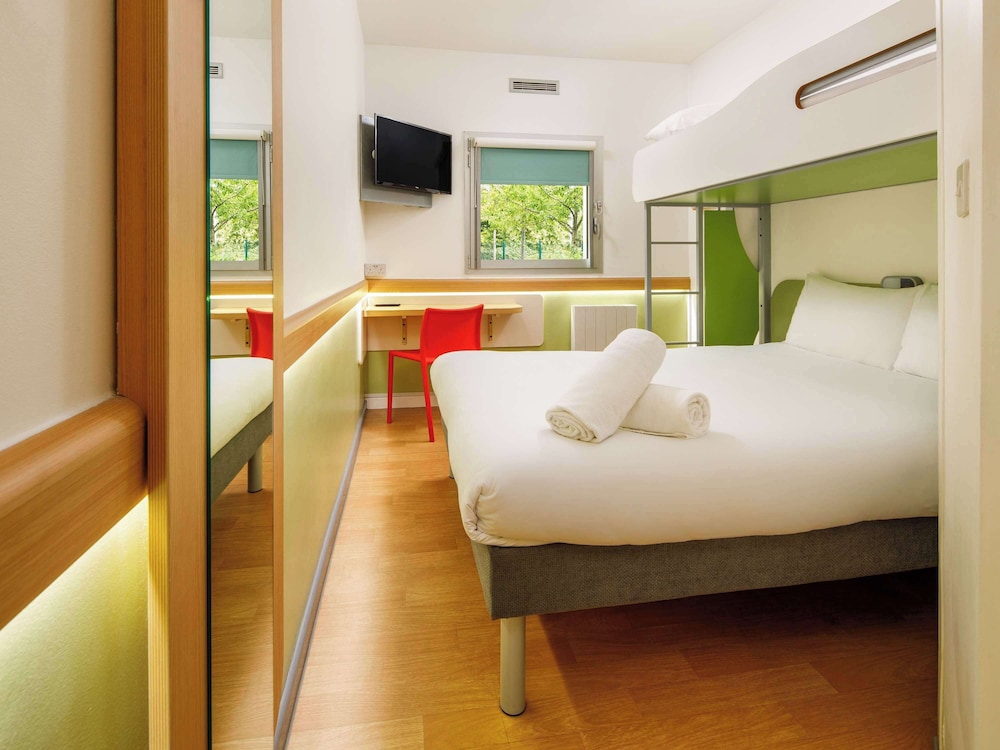 Triple Room, Multiple Beds photo 3