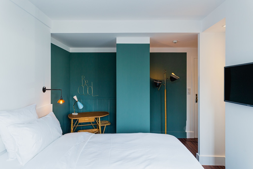 Twin Room - Photo 3
