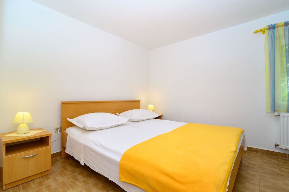 Apartment (A1)