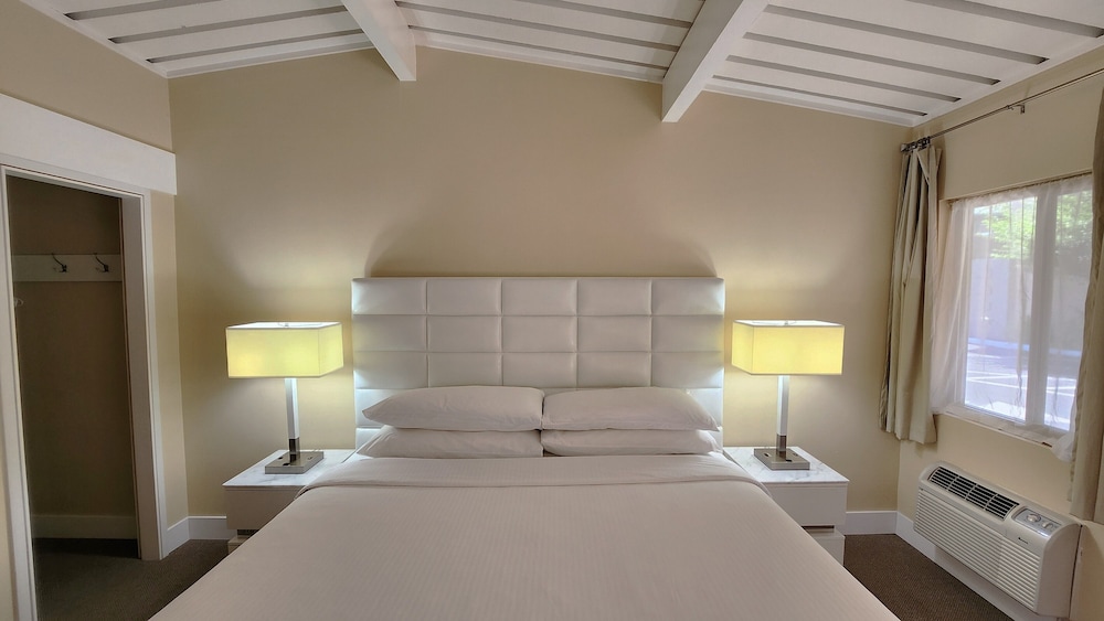 Classic Room, 1 Queen Bed, Non Smoking photo 1