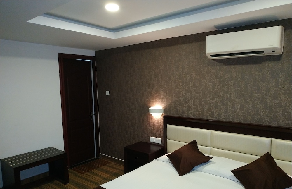 Elite Royal Suite