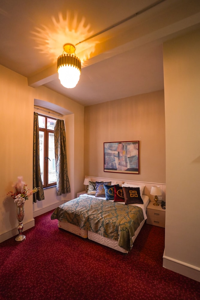 Royal Double Room, 1 Queen Bed, Non Smoking photo 1