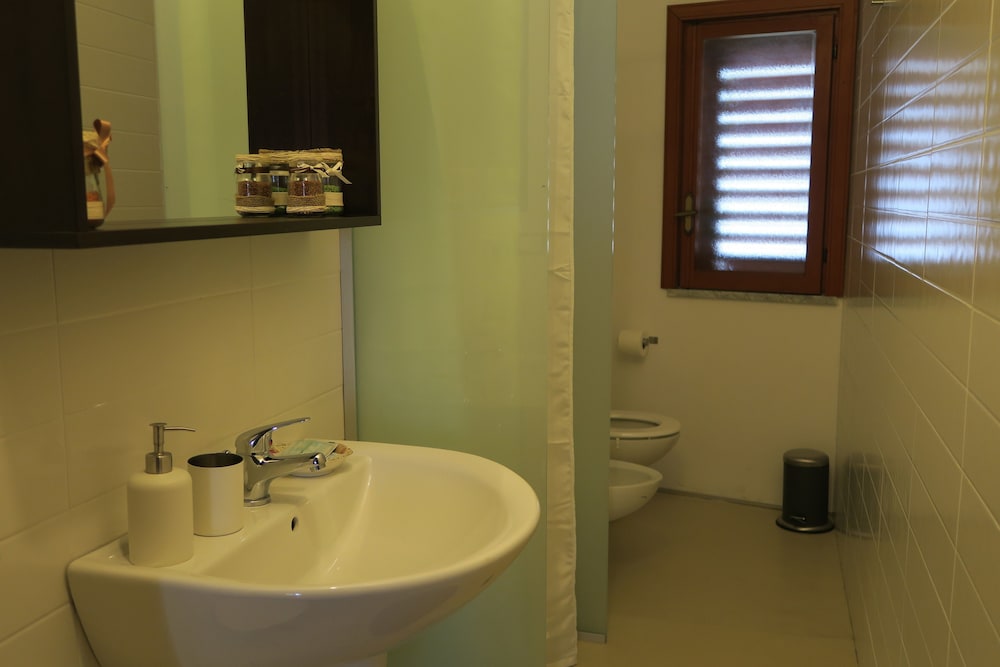 Double Room - Photo 4