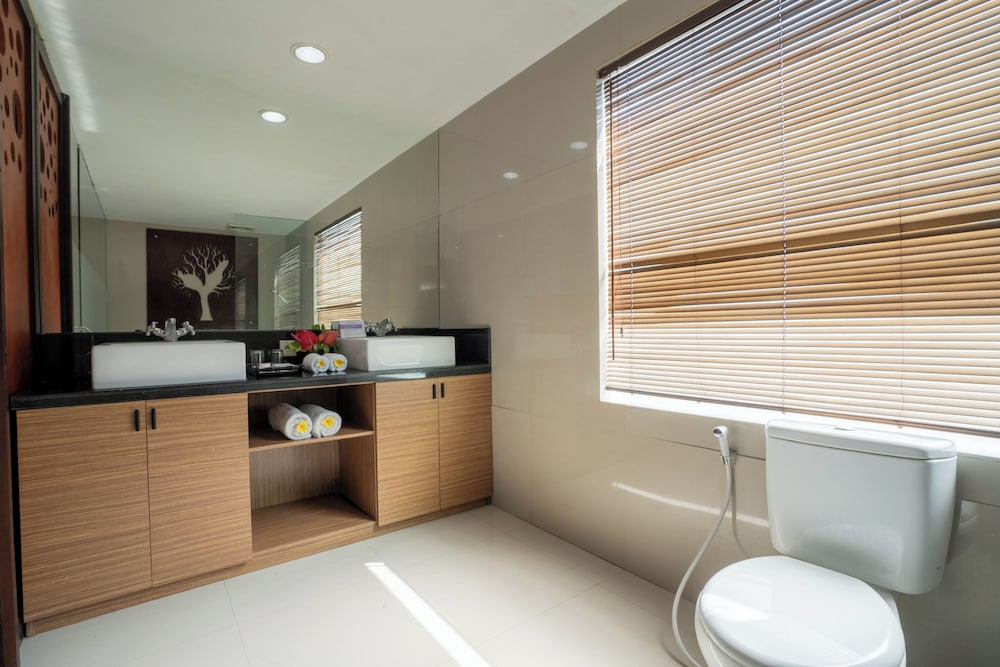 Superior Suite, 1 Bedroom - Photo 6