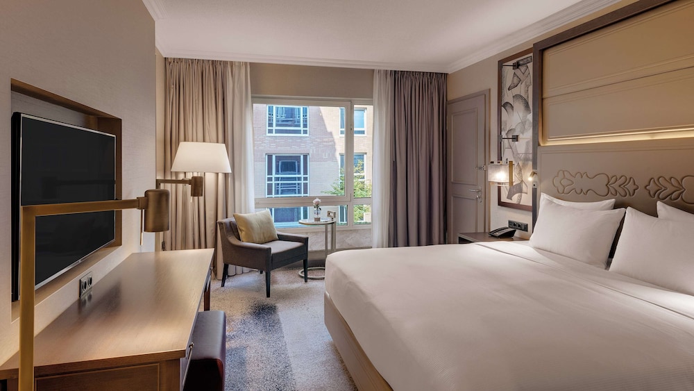 Executive Suite, 1 King Bed, Non Smoking