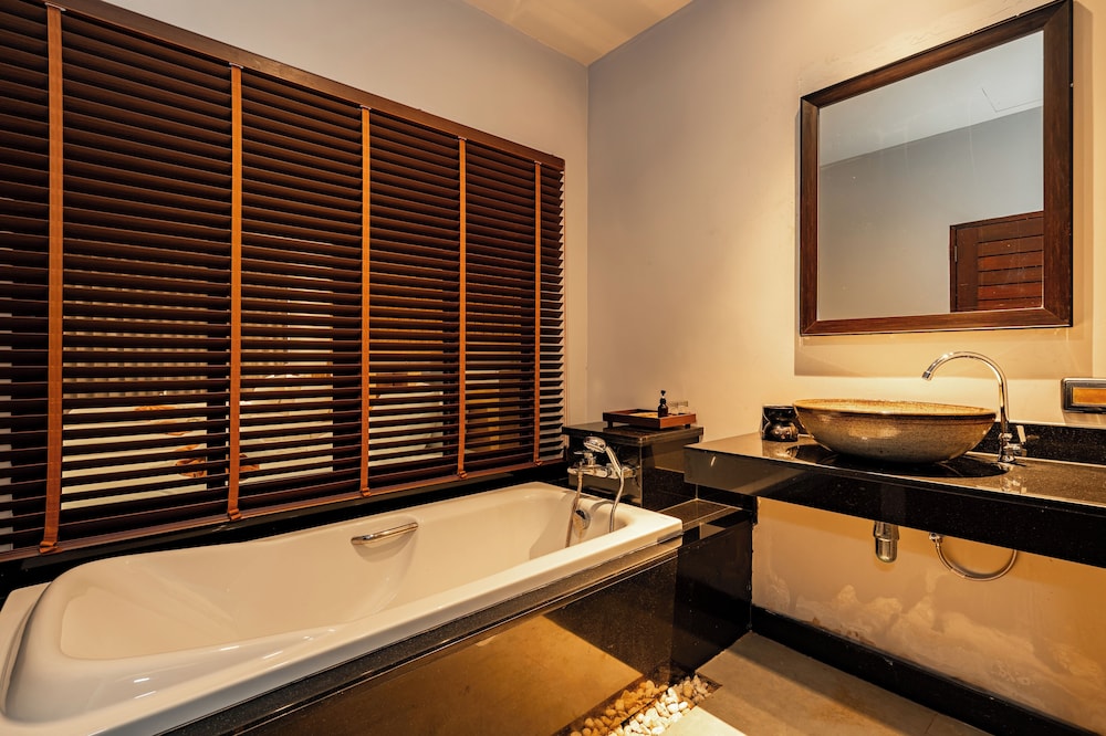 Deluxe triple room with private pool - Photo 4
