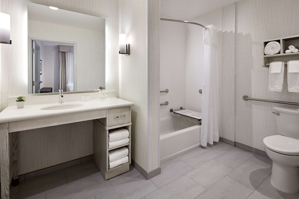 Studio, 2 Queen Beds, Accessible, Bathtub (Mobility & Hearing)