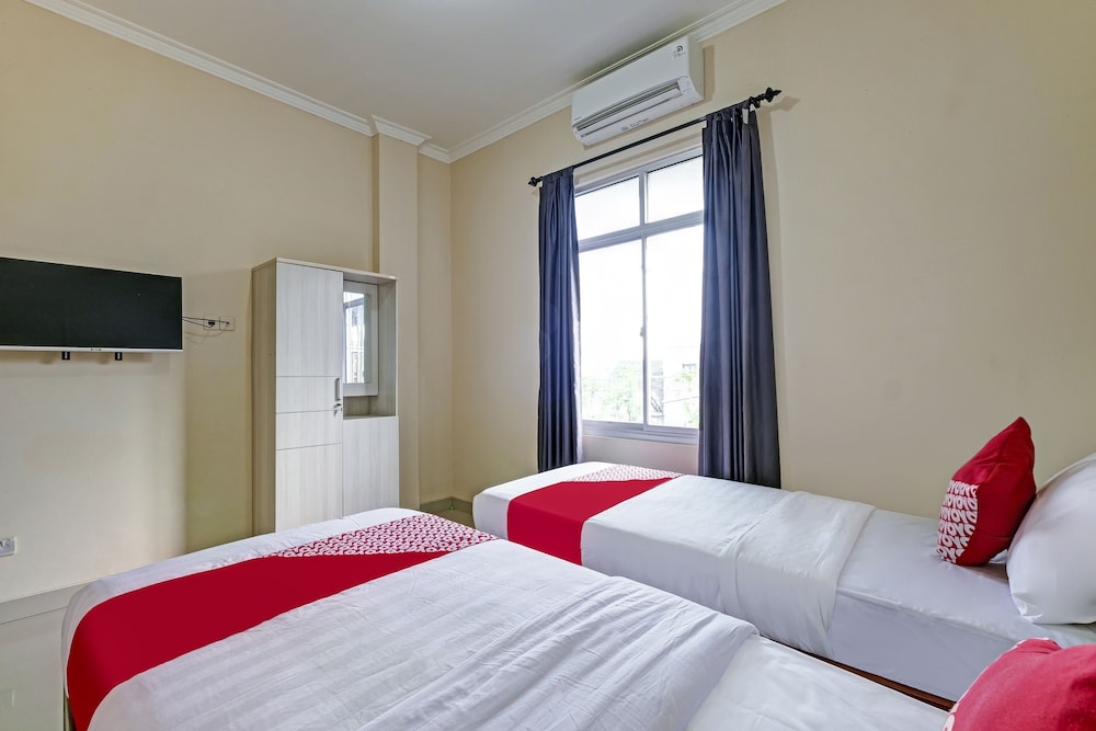 Standard Twin Room - Photo 7