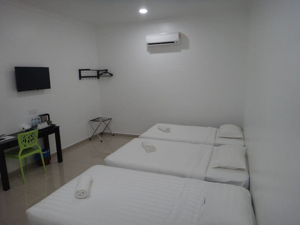 Standard Triple Room photo 3