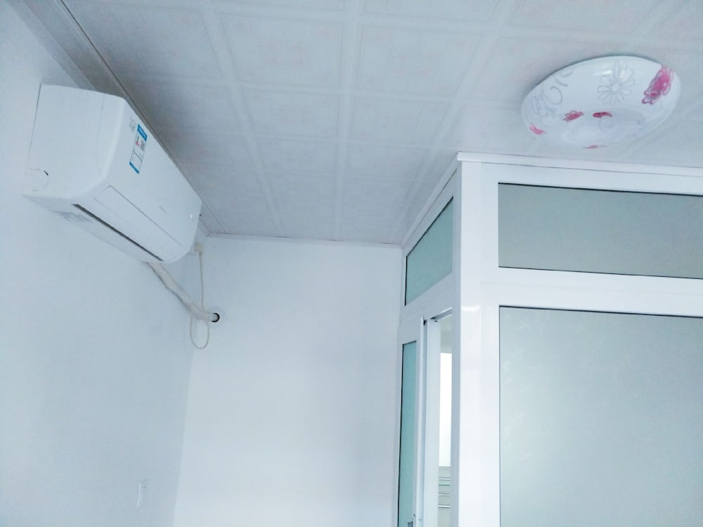 Twin Room, River View (Mainland China Citizen Only) photo 2