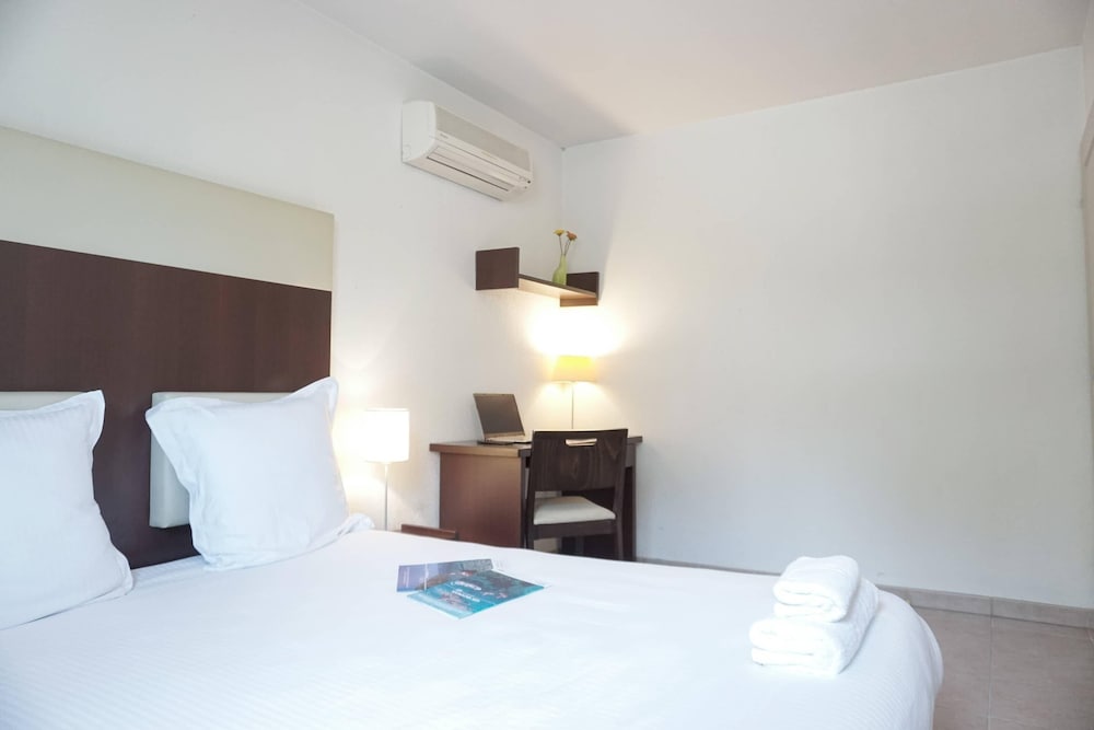 Standard Apartment, Multiple Beds, Non Smoking - Photo 3
