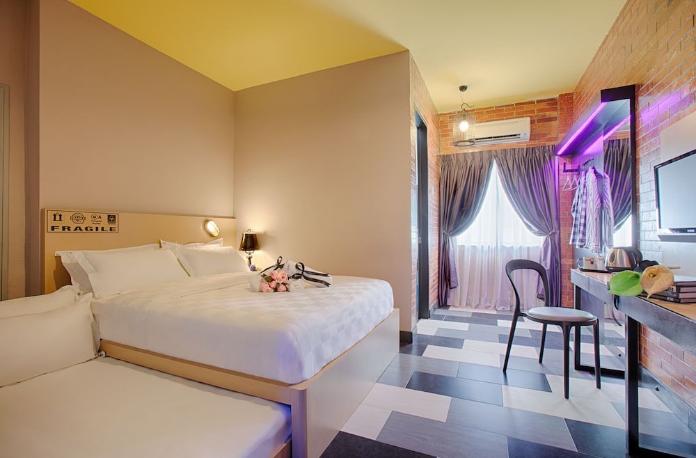 Superior Triple Room photo 2