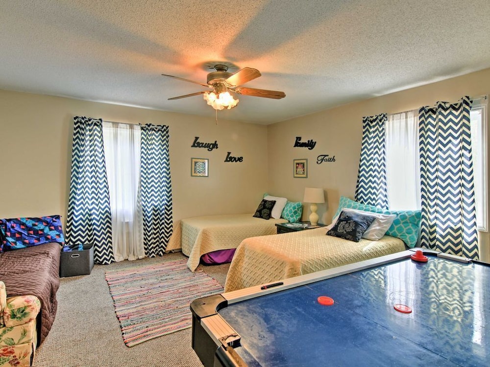 Standard House, 3 Bedrooms, 2 Bathrooms photo 2