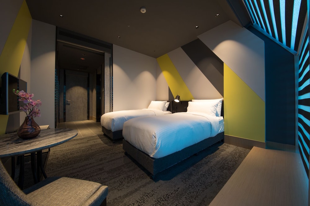 Standard Twin Room (Check In-21:00 Check Out-09:00)