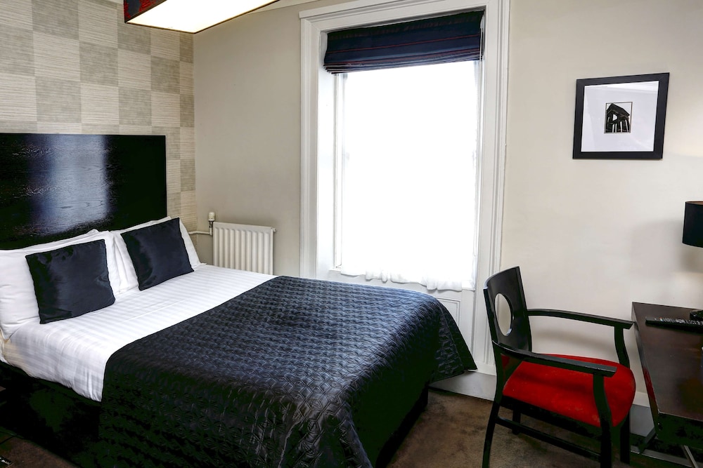 Standard Room, Multiple Beds, Non Smoking