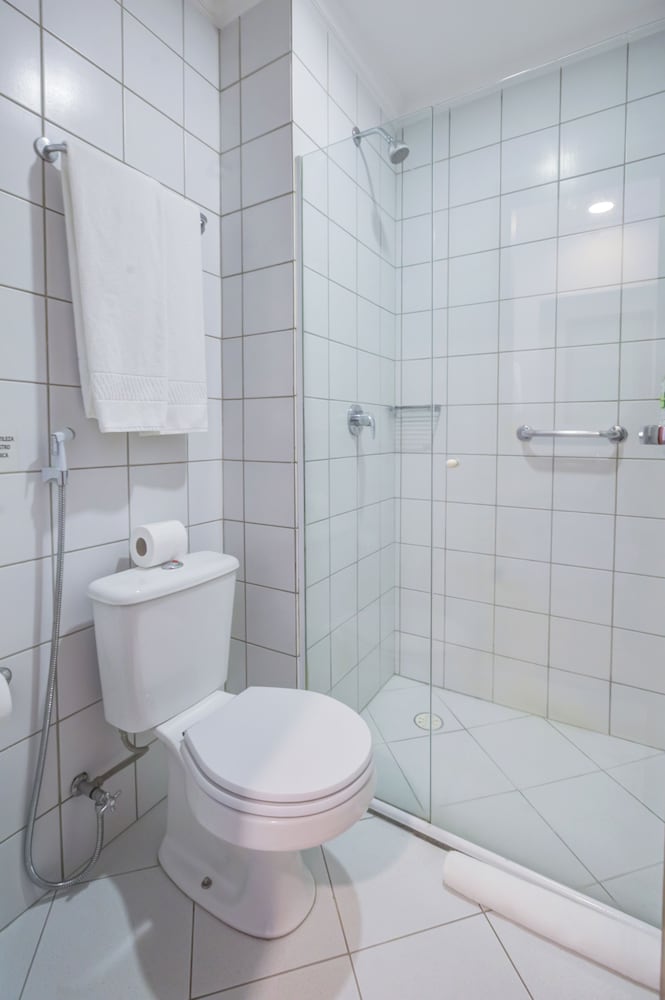Standard Twin Room - Photo 2