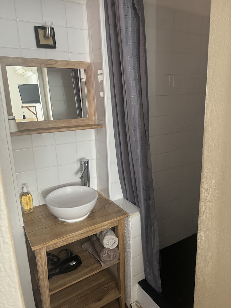 Standard Double Room, Ensuite photo 2