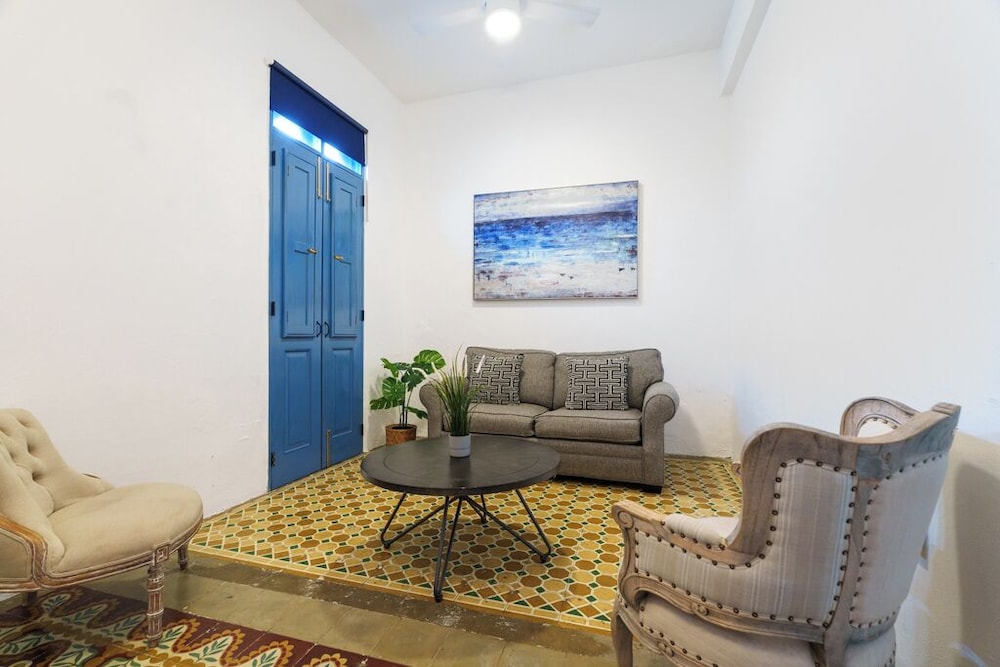 Deluxe Apartment