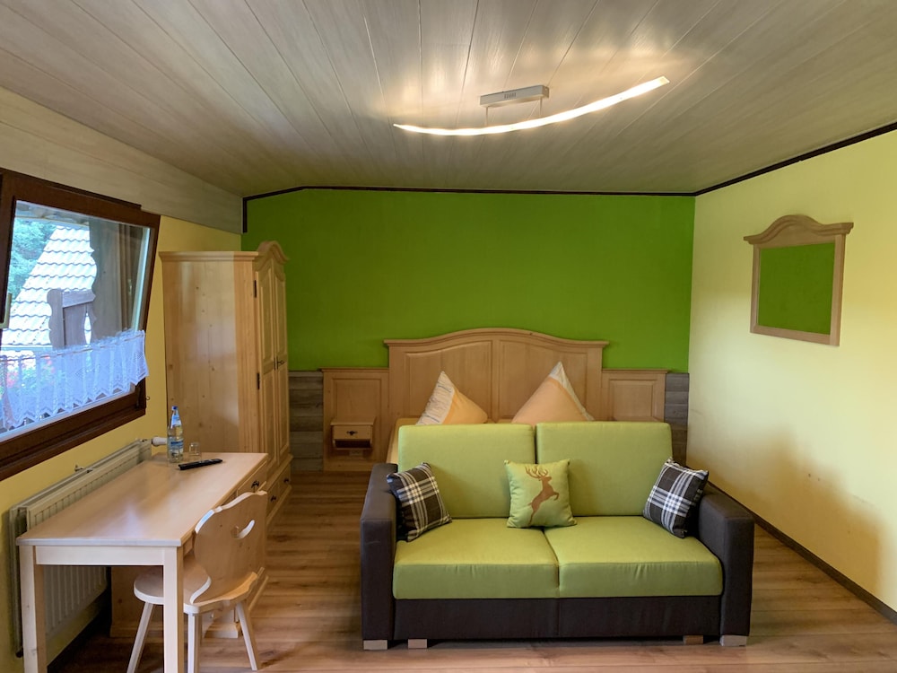 Deluxe Double Room, Private Bathroom - Photo 8
