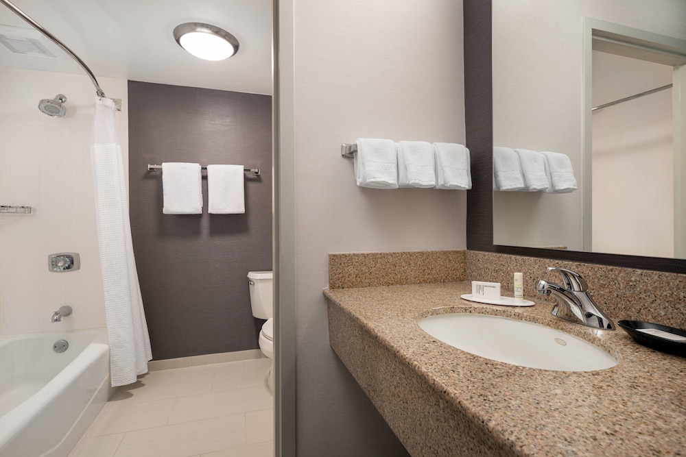 Suite, Multiple Beds - Photo 5
