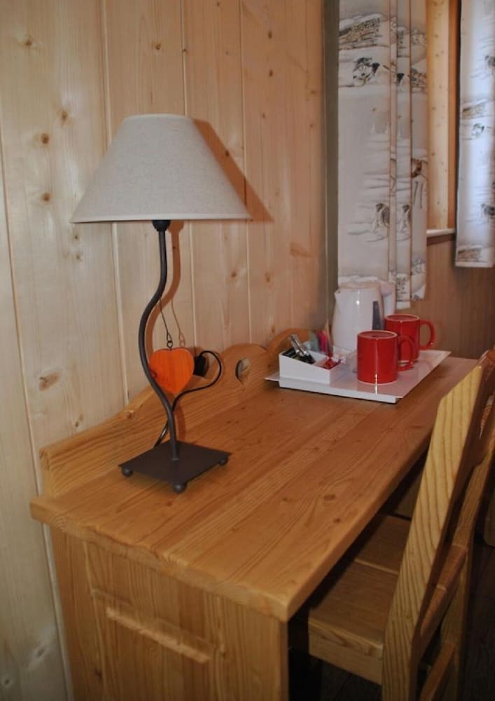 Standard Twin Room photo 3