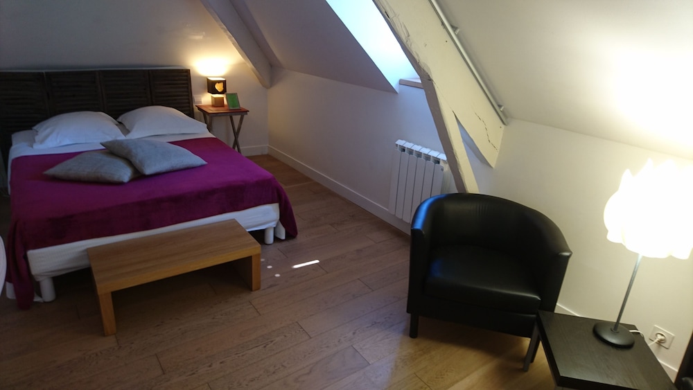 Double Room - Photo 24