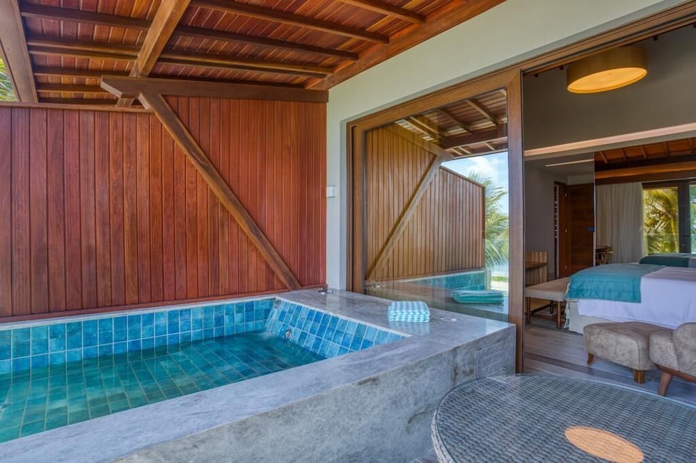 Deluxe Suite With Pool Balcony