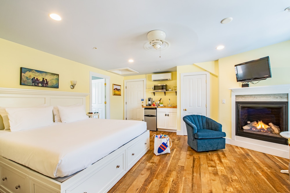 Waves Penthouse