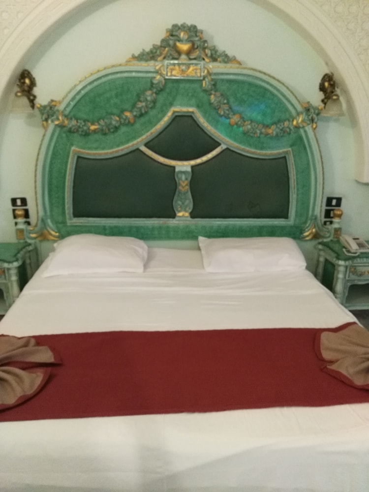 Single Room photo 2