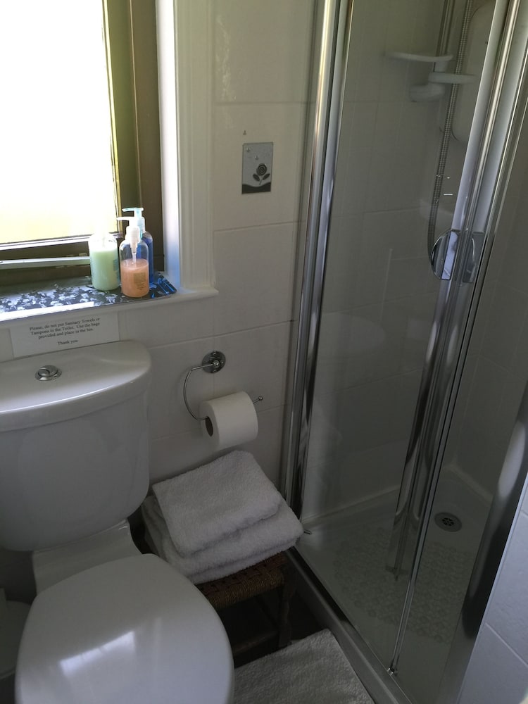 Family Triple Room, 1 Bedroom, Private Bathroom, Ground Floor photo 2