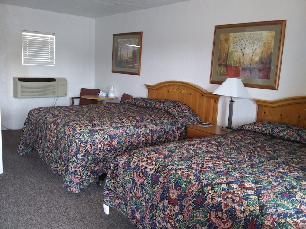 Traditional Double Room, 2 Queen Beds, Non Smoking photo 1