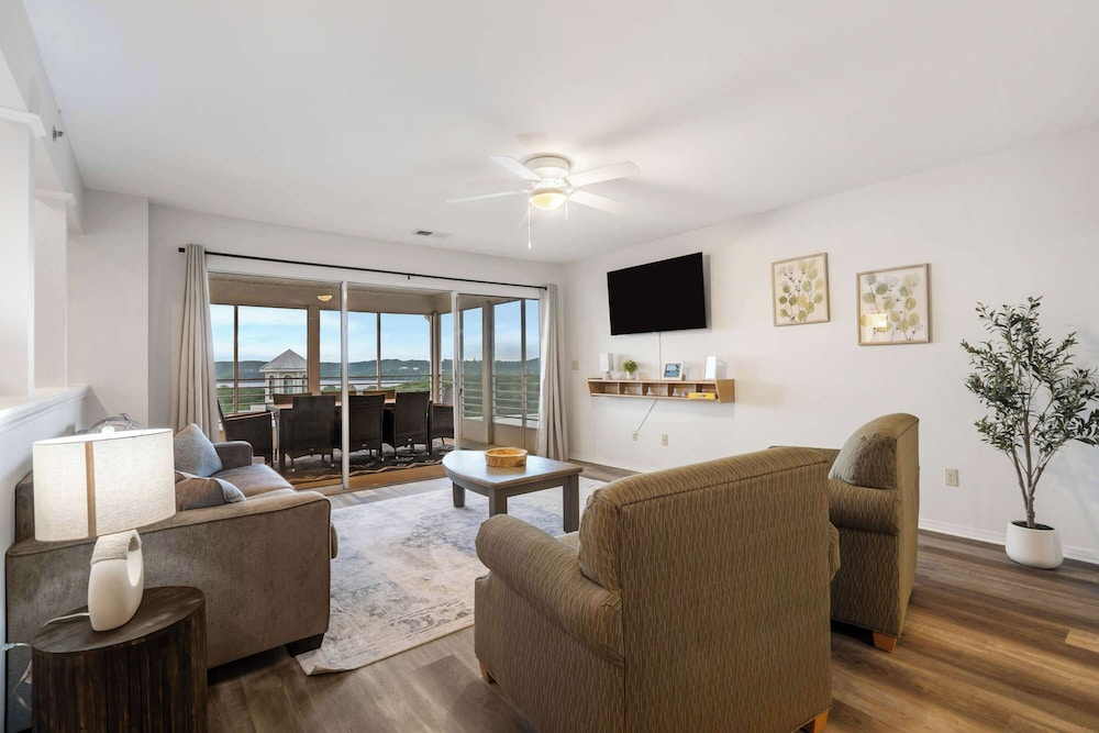 Condo, Multiple Beds, Balcony (Ozark Mountain Oasis) photo 1