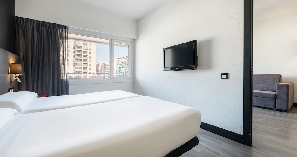 Premium Room - Photo 4