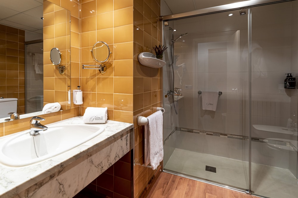 Double Room - Photo 11