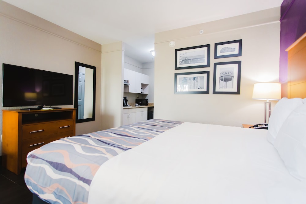 Deluxe Studio Suite