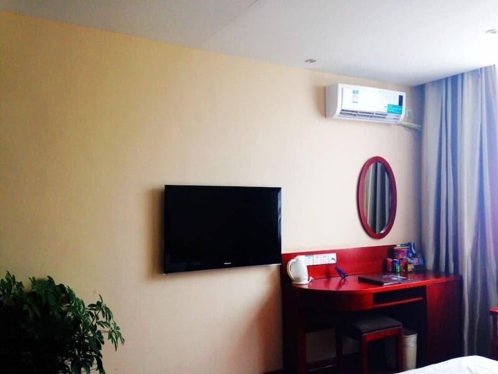 Family Room photo 1