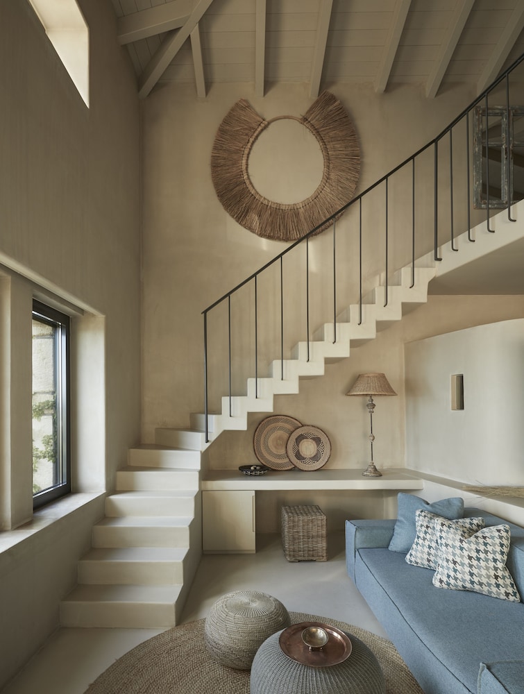 Superior Raw Mezzanine photo 2