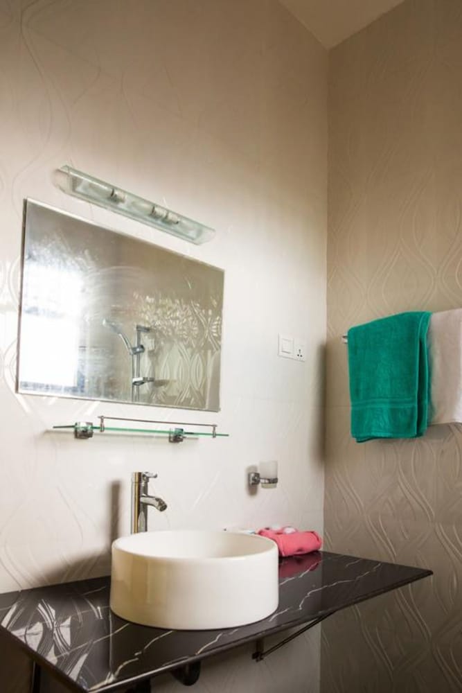 Luxury Double Room, Ensuite, Garden View photo 2