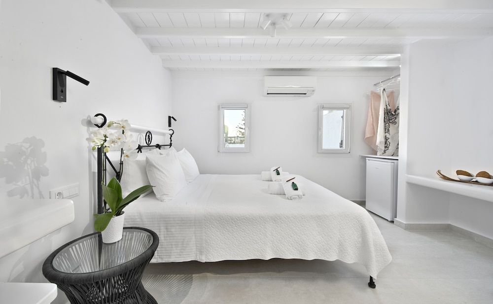 Double Room - Photo 2