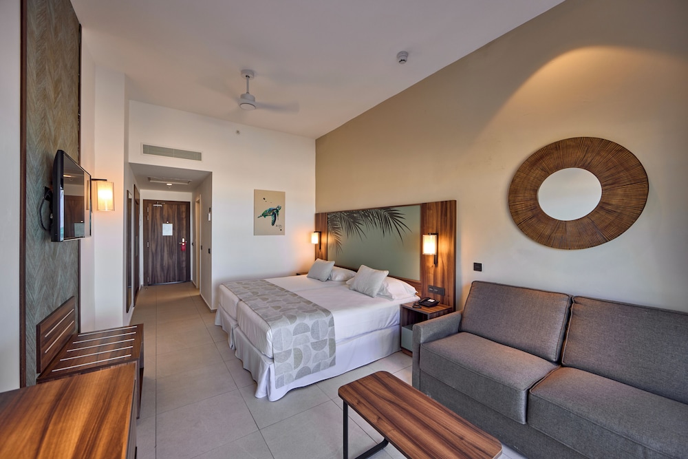 Double Room, Partial Sea View (B2C) photo 2