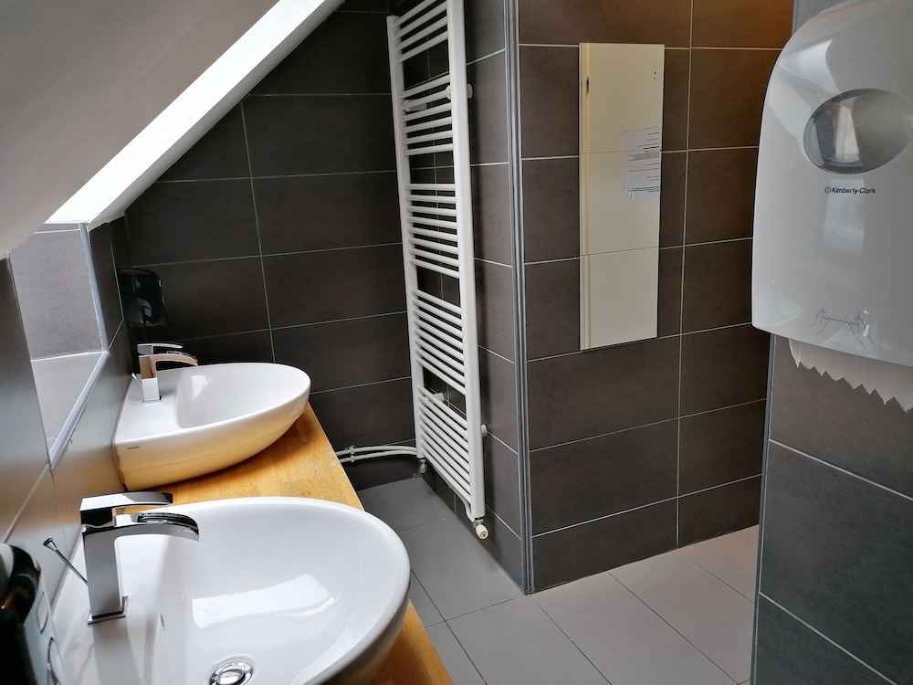 Family Quadruple Room (with shared bathroom) photo 2