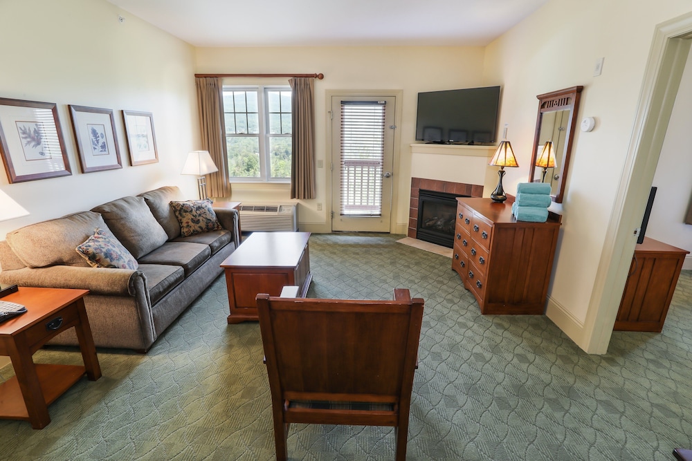 Suite, 1 Bedroom, Jetted Tub (Kaatskill Mountain Club) photo 2