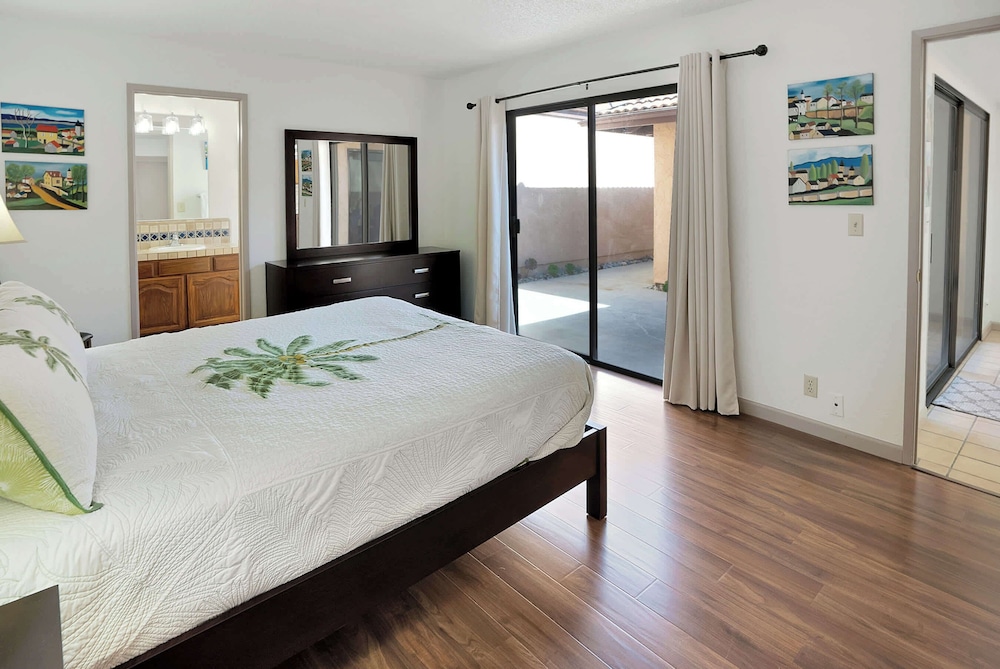 House, Multiple Beds, Patio, Garden View (La Selva Beach Haven) photo 3