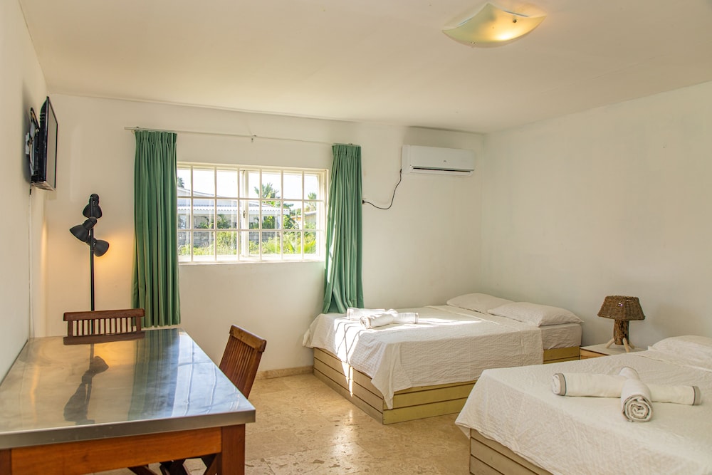 Comfort Studio, 2 Queen Beds, Courtyard View, Courtyard Area photo 1