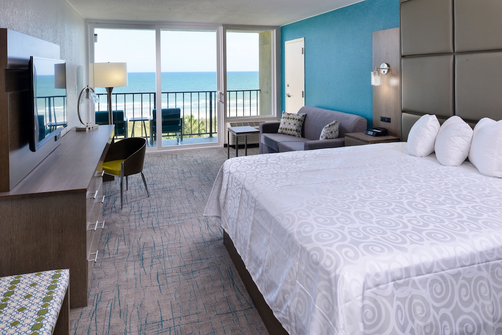 Oceanfront, 1 King Bed